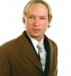473px-Anders_Behring_Breivik_(Facebook_portrait_in_suit)